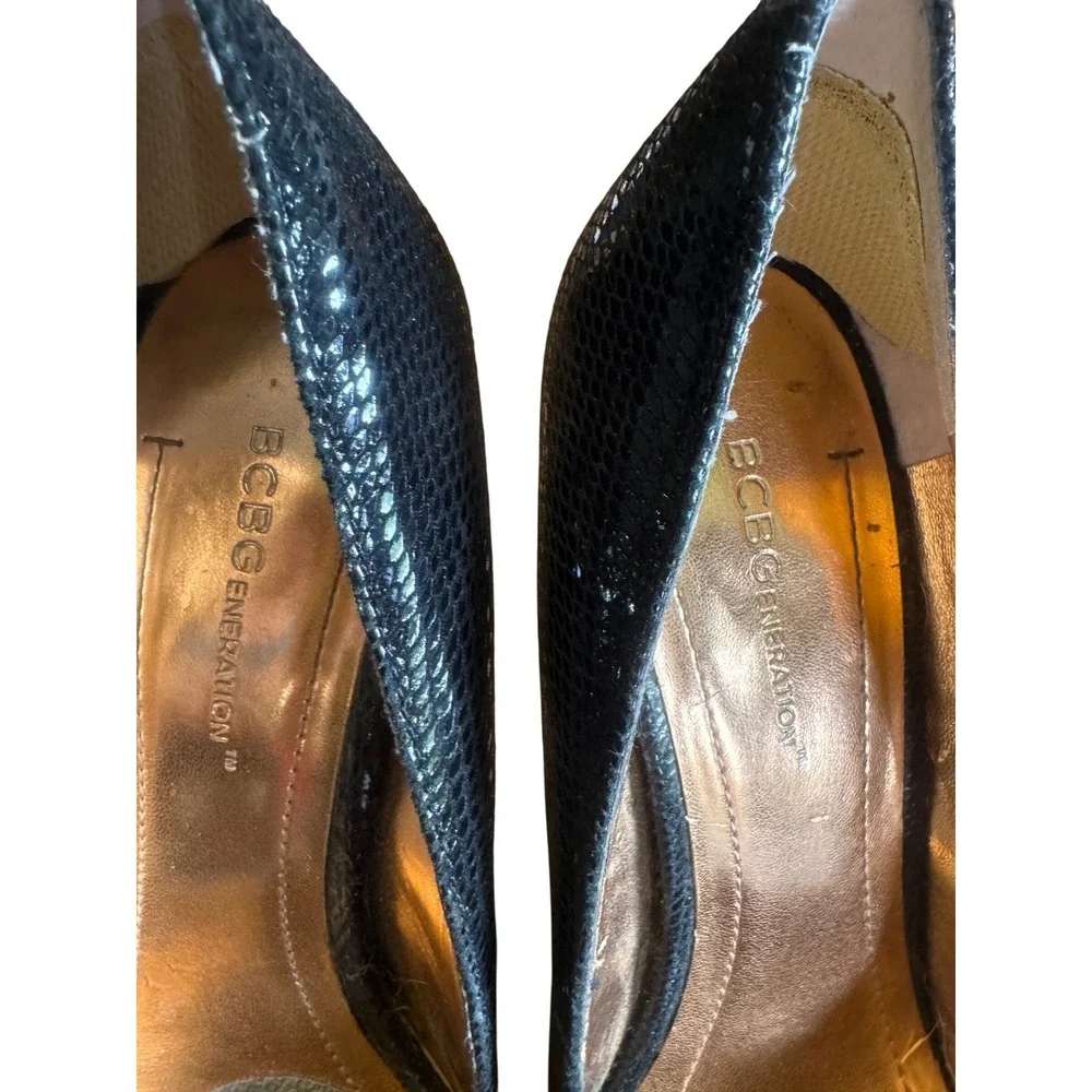 BCBGeneration BG-PARADE Black Snakeskin Embossed Leather Platform Pumps 8.5/38.5